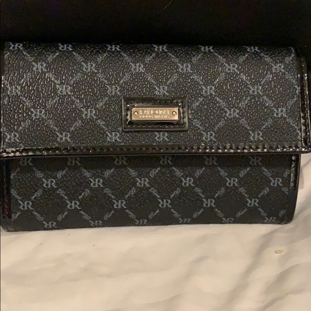 Rioni wallet